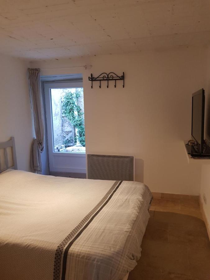 Chambre D'Hote Geiko Cabrieres-d'Aigues المظهر الخارجي الصورة